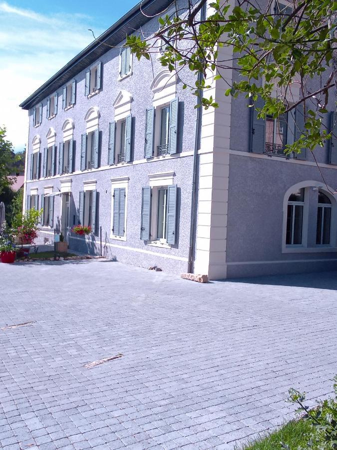 Hotel A Deux Pas Du Rheby Villebois Exteriér fotografie