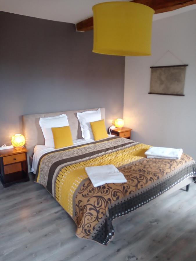 Hotel A Deux Pas Du Rheby Villebois Exteriér fotografie